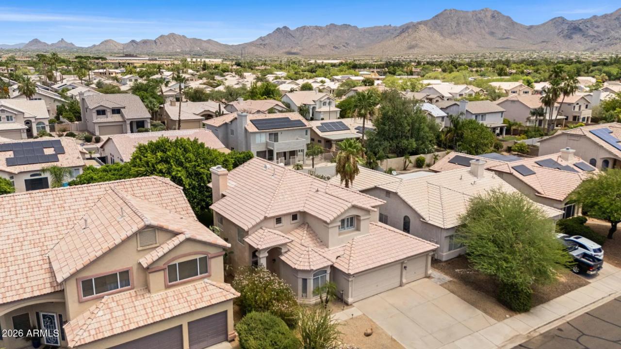 Real Estate Picture 11