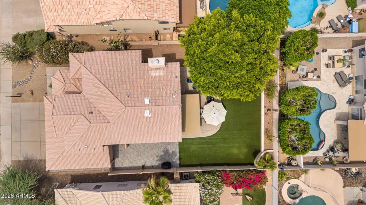 Real Estate Picture 50