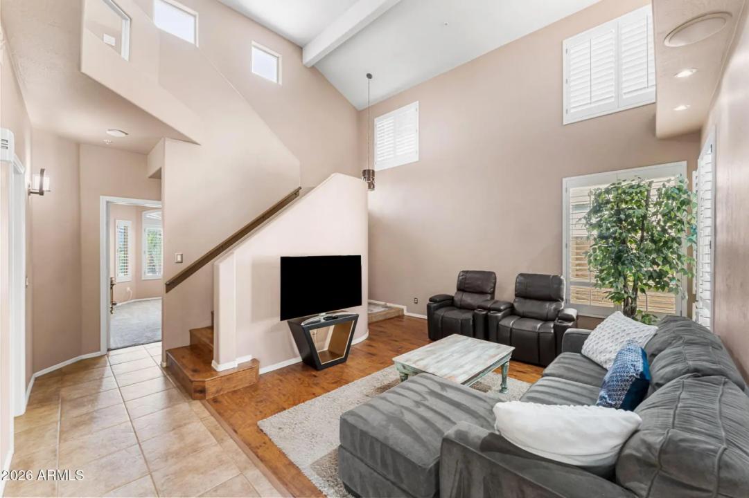Real Estate Picture 15