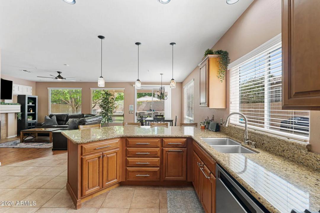Real Estate Picture 22