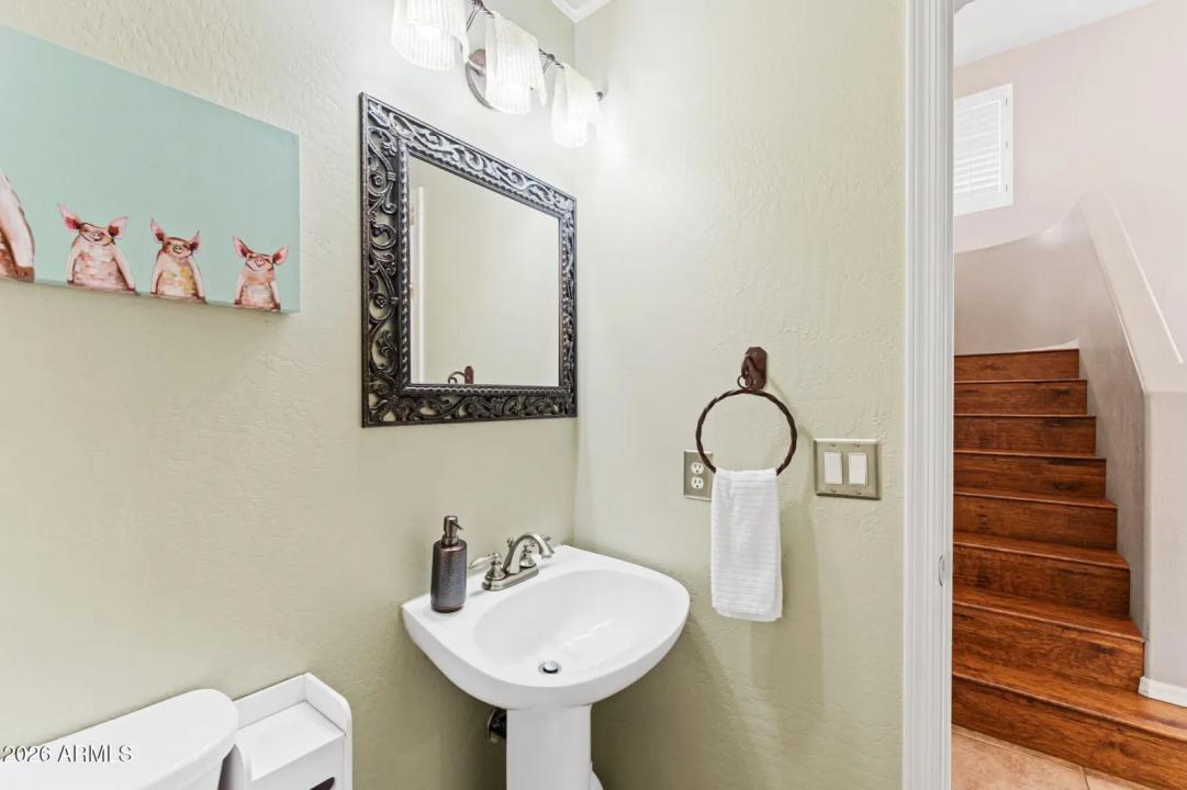 Real Estate Picture 30