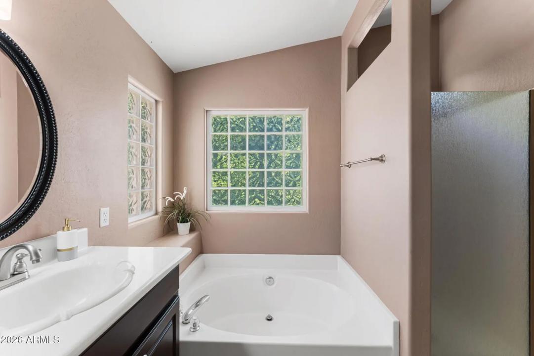 Real Estate Picture 43