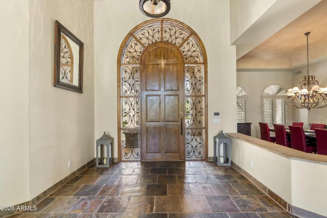 Real Estate Picture 14