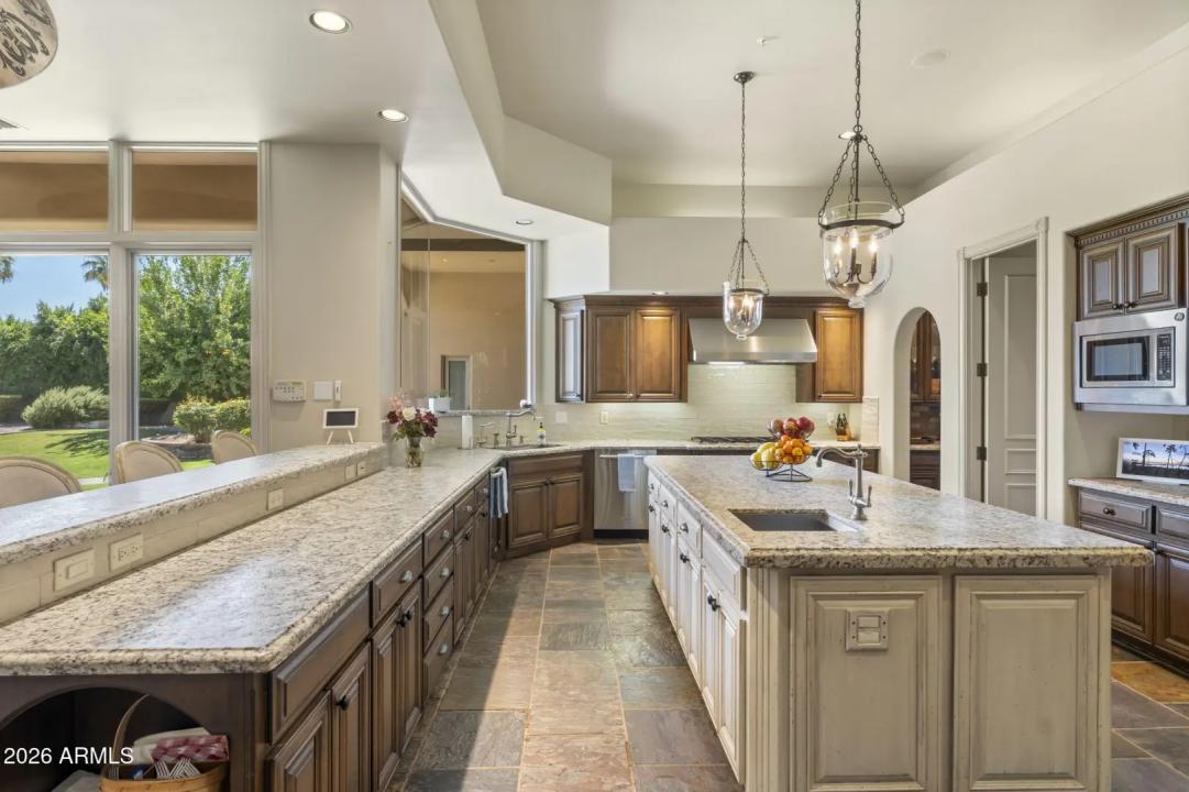 Real Estate Picture 21