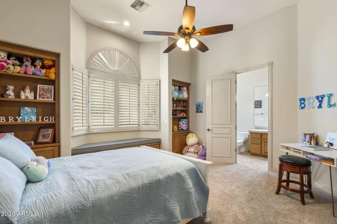 Real Estate Picture 42