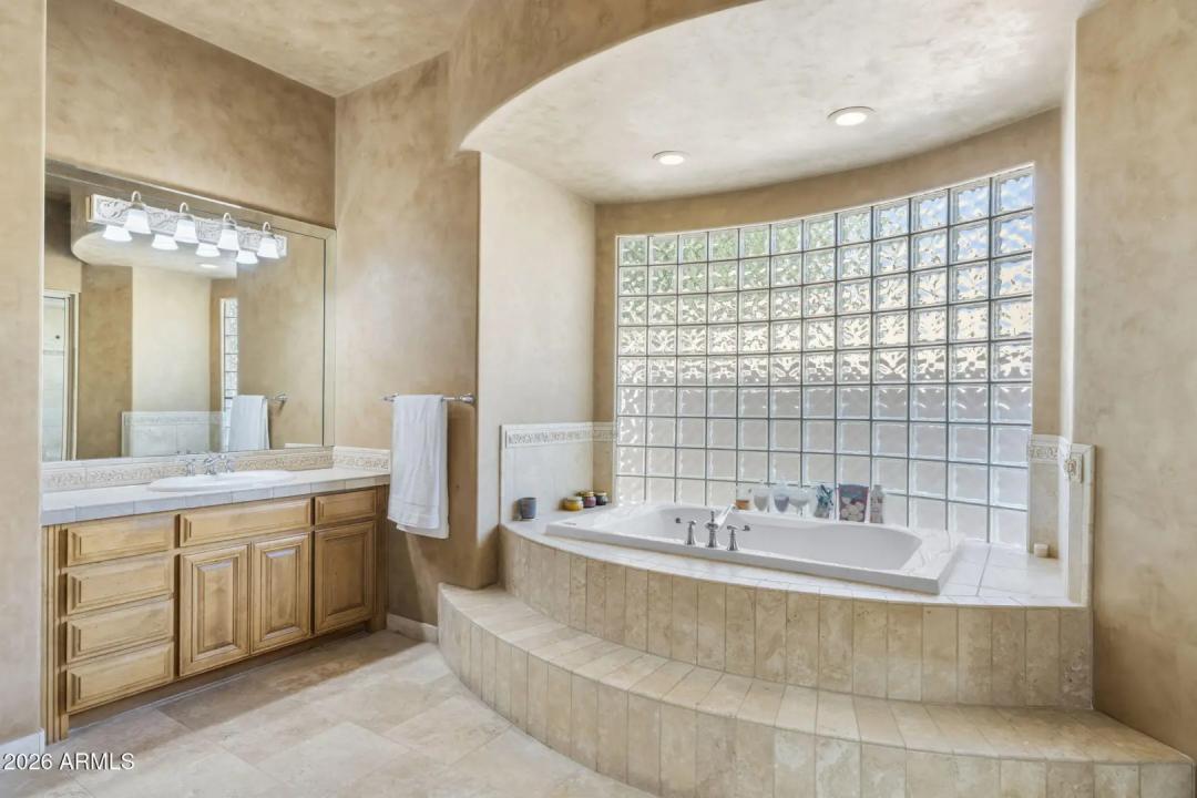 Real Estate Picture 35