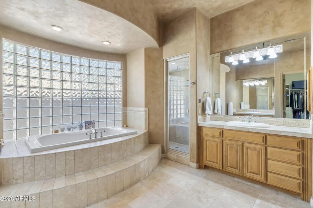 Real Estate Picture 36