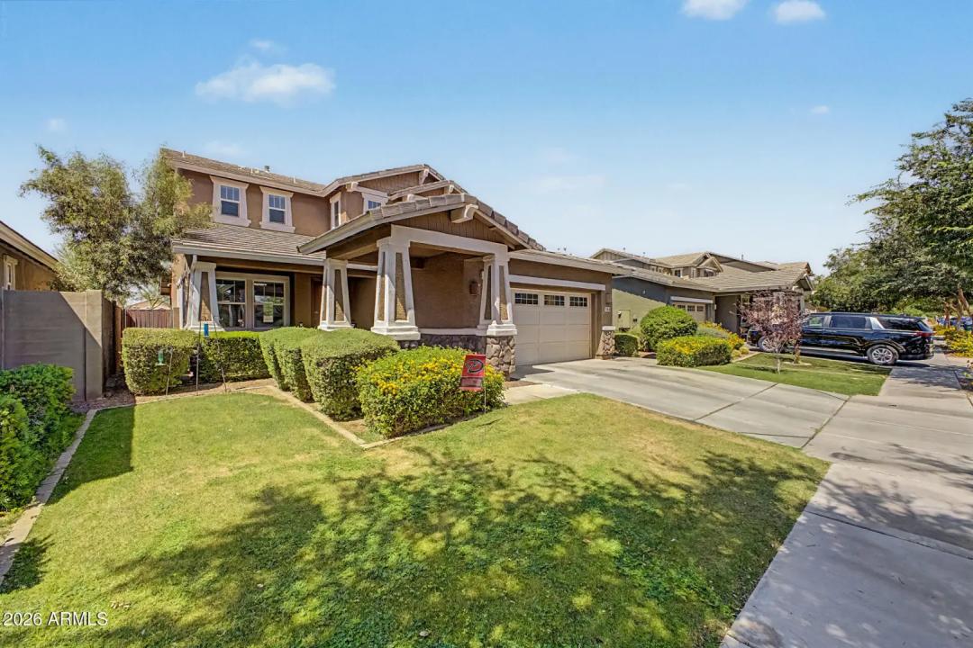 Real Estate Picture 4