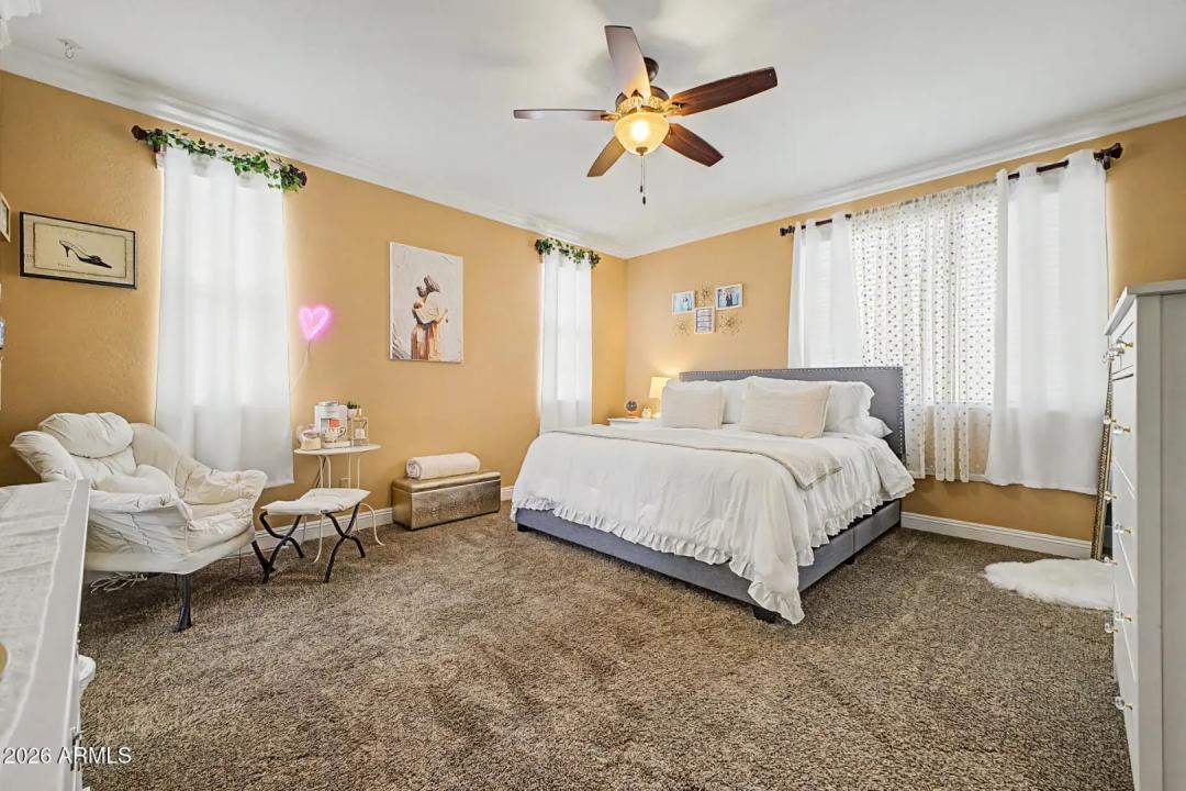 Real Estate Picture 17