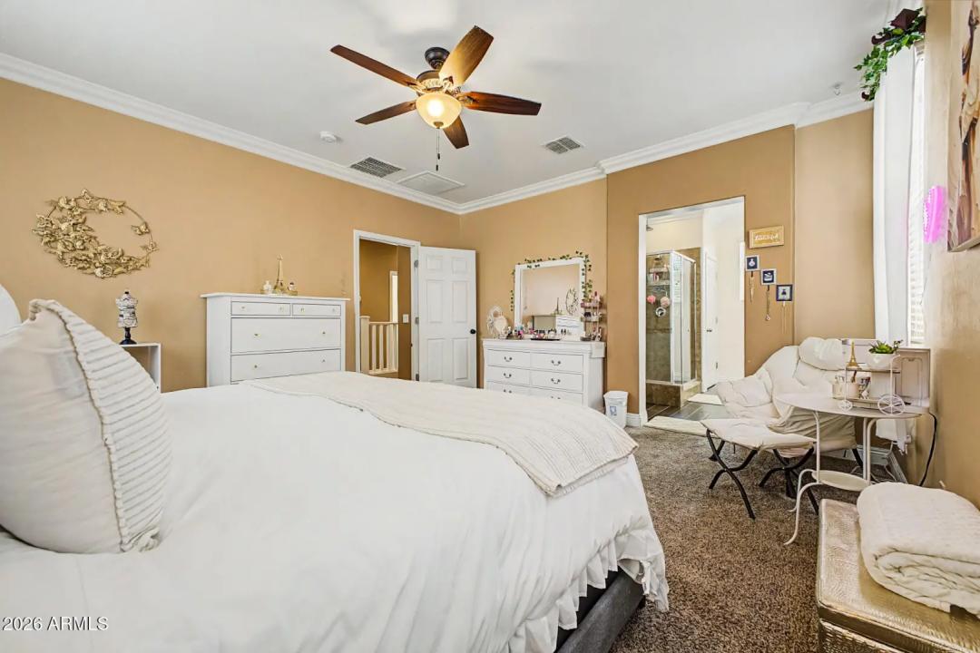 Real Estate Picture 18