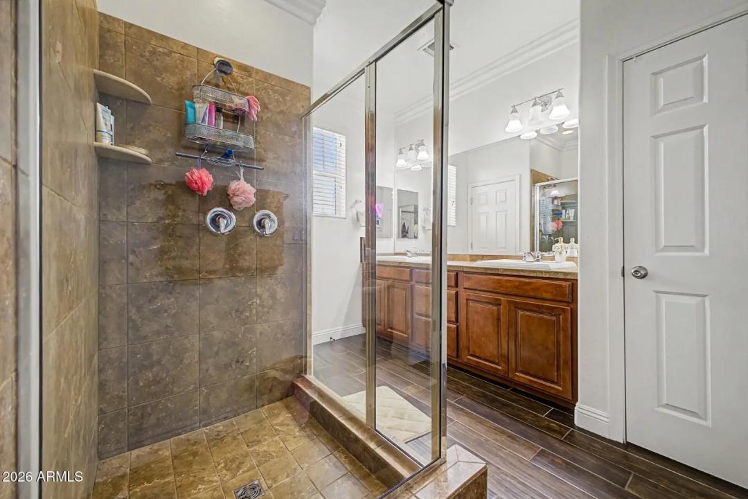 Real Estate Picture 21