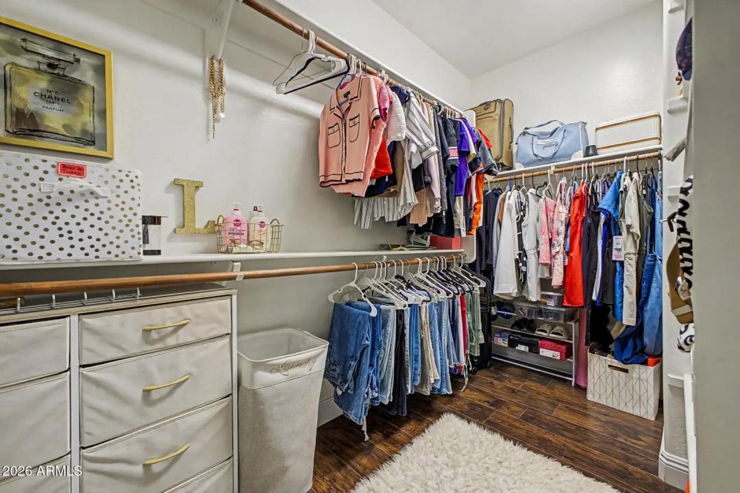 Real Estate Picture 22