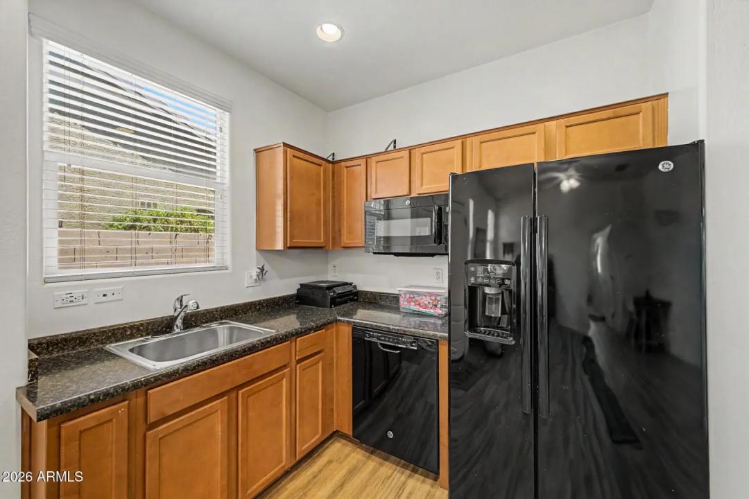 Real Estate Picture 32
