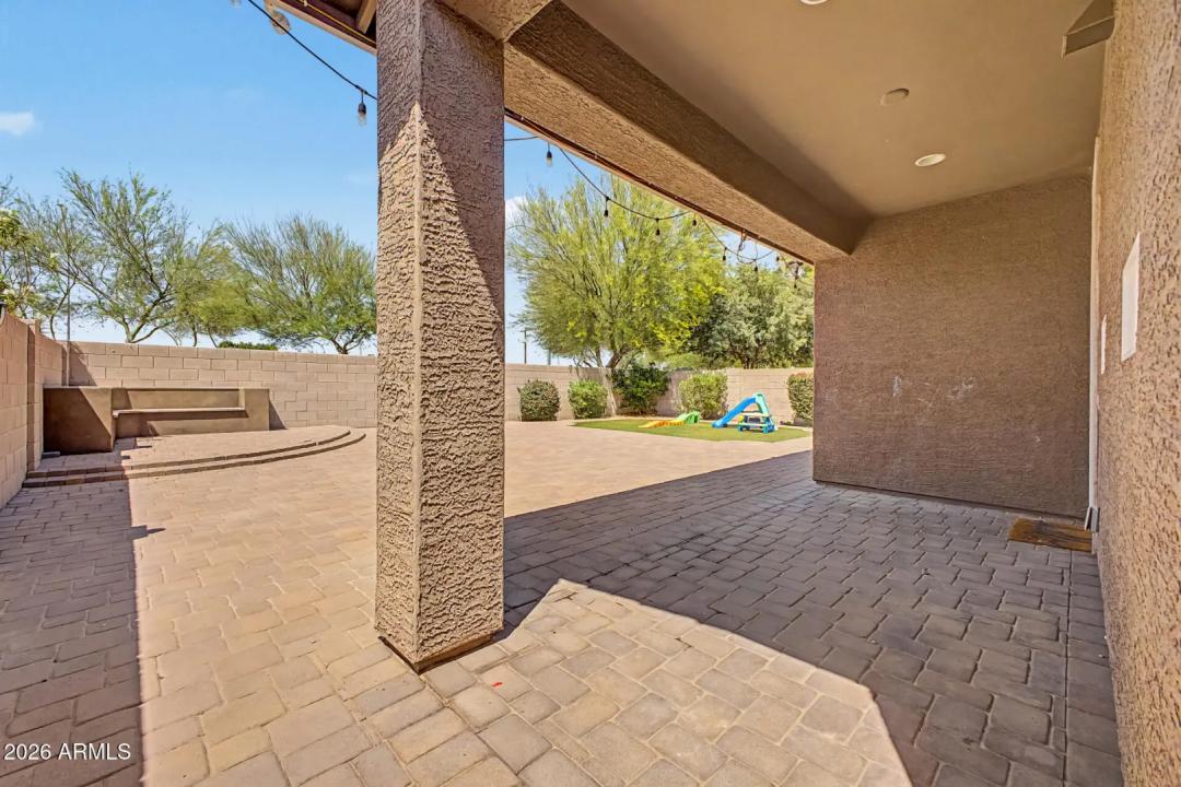 Real Estate Picture 39