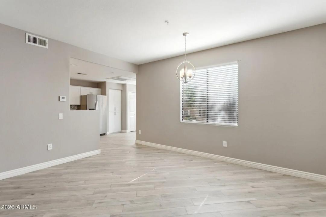 Real Estate Picture 4
