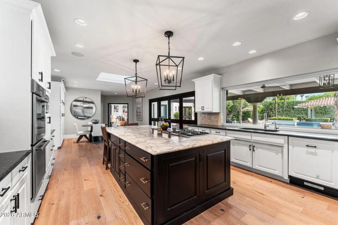 Real Estate Picture 21