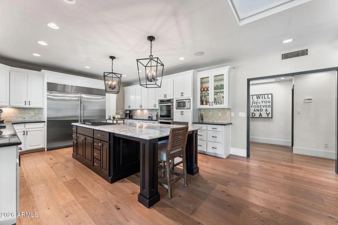 Real Estate Picture 20