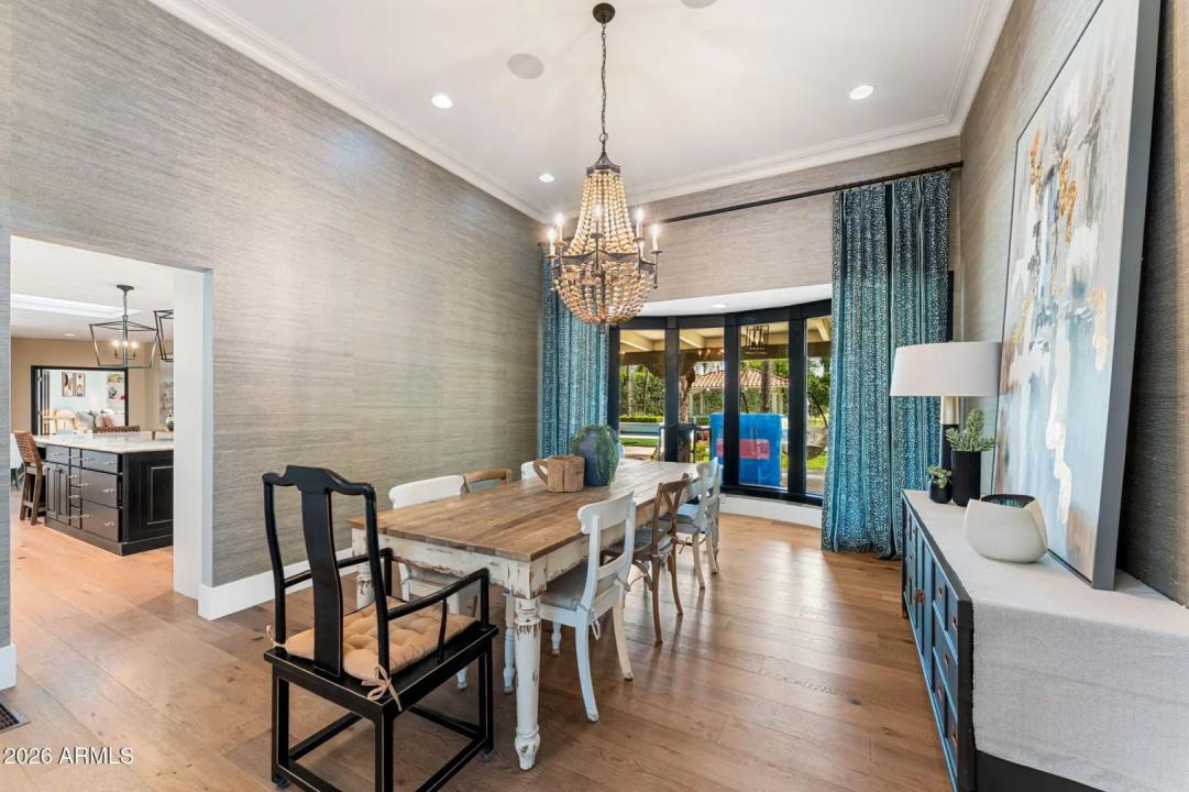 Real Estate Picture 11