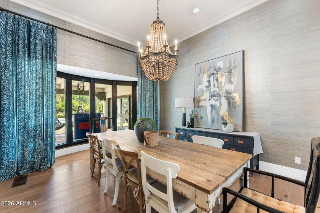 Real Estate Picture 12