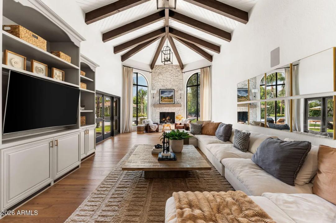 Real Estate Picture 19