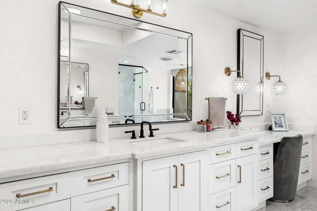 Real Estate Picture 40