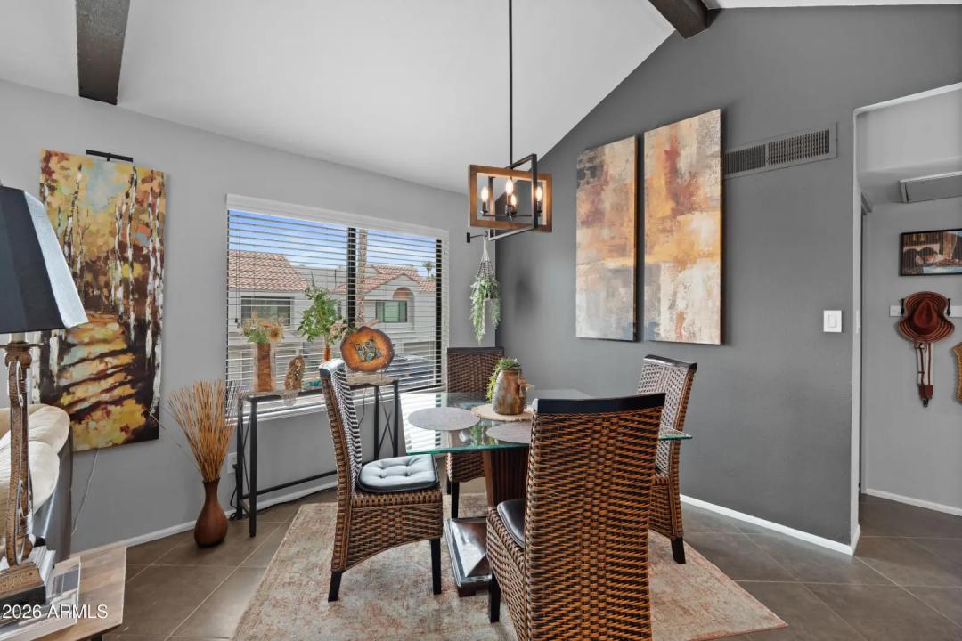 Real Estate Picture 5