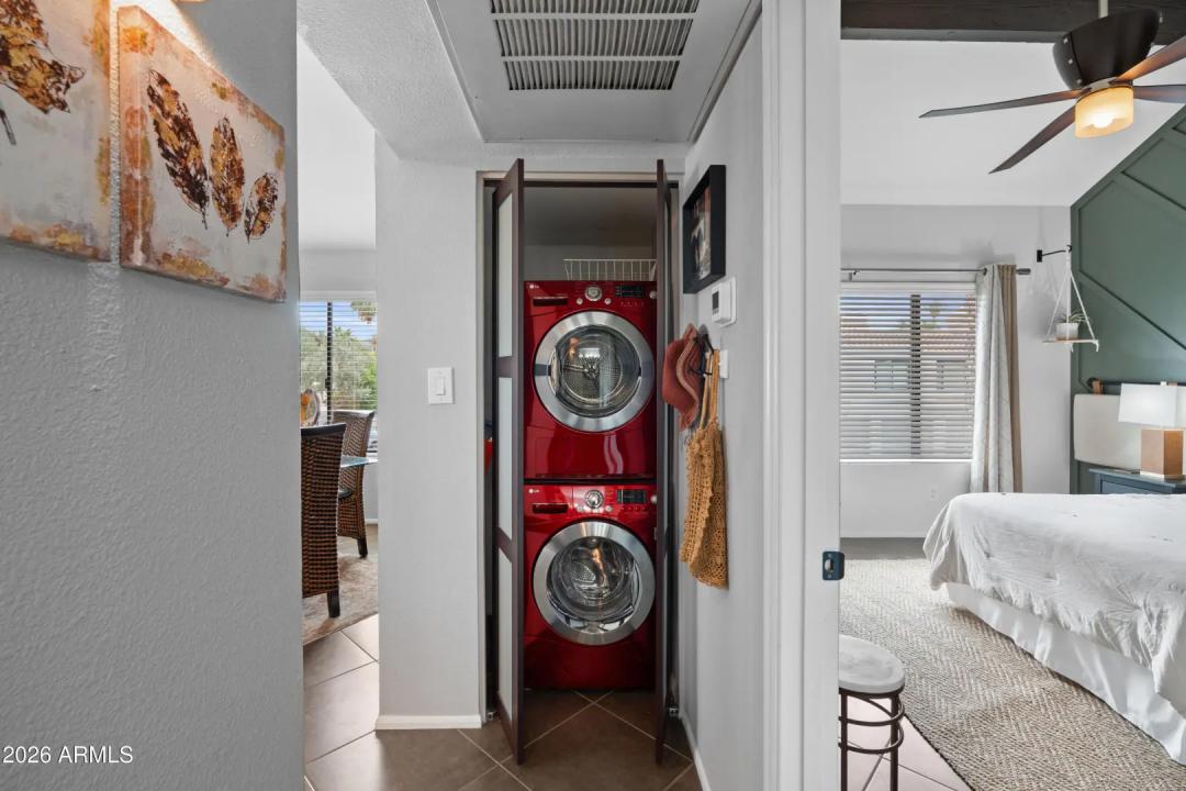 Real Estate Picture 10