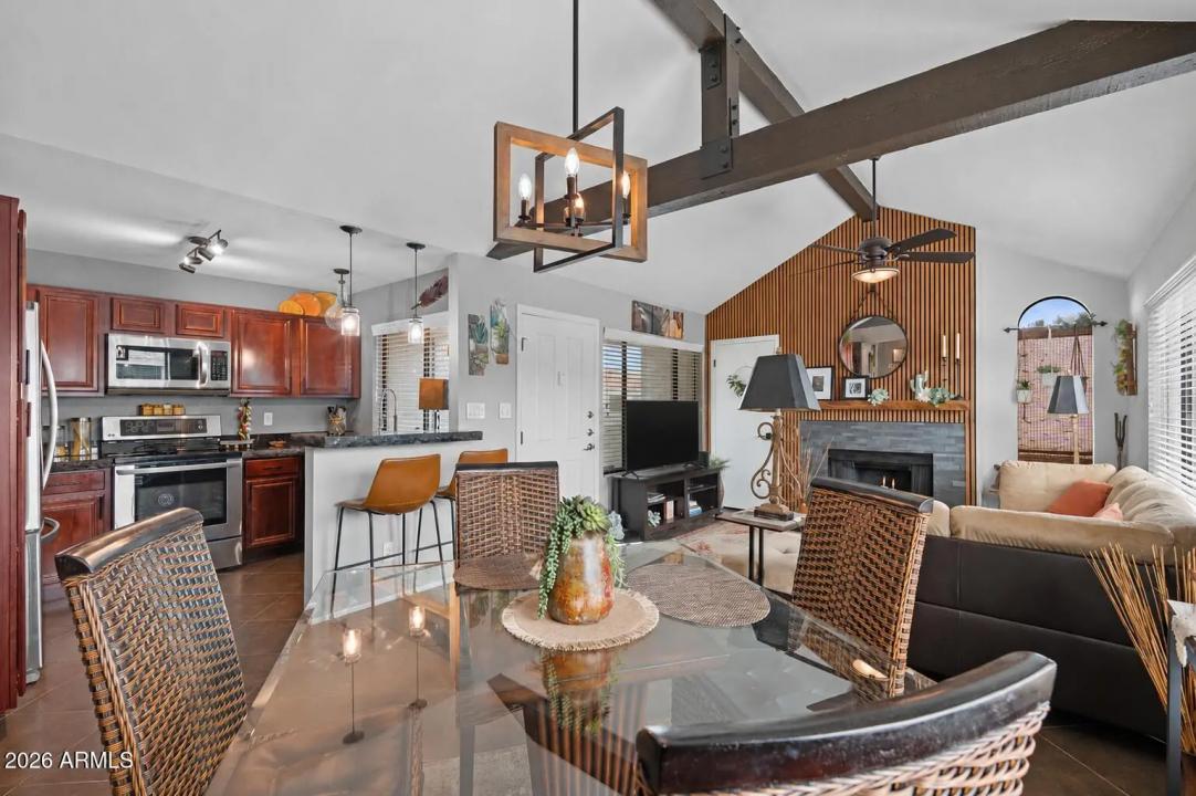 Real Estate Picture 22