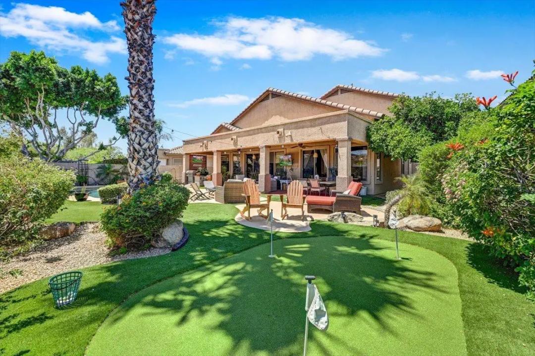 Real Estate Picture 8