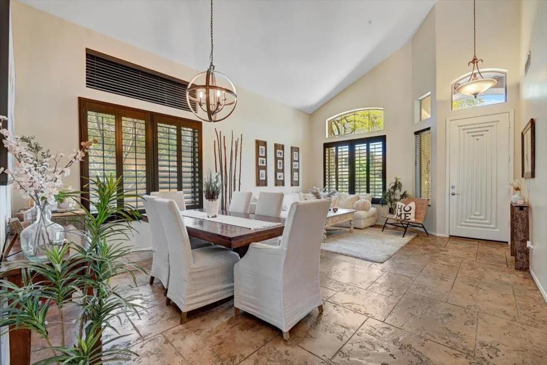 Real Estate Picture 13