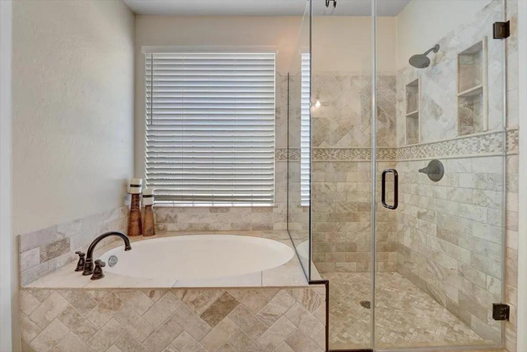 Real Estate Picture 20