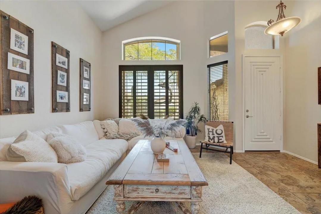 Real Estate Picture 21