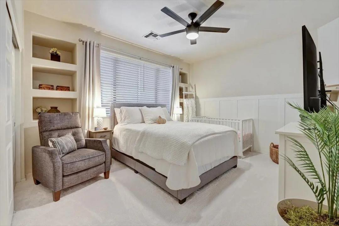 Real Estate Picture 22