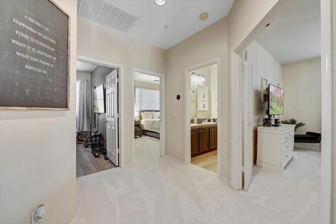 Real Estate Picture 25