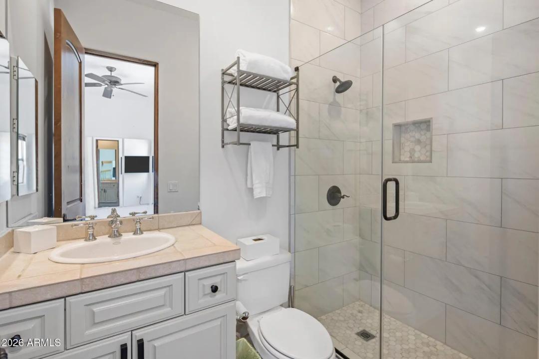 Real Estate Picture 30