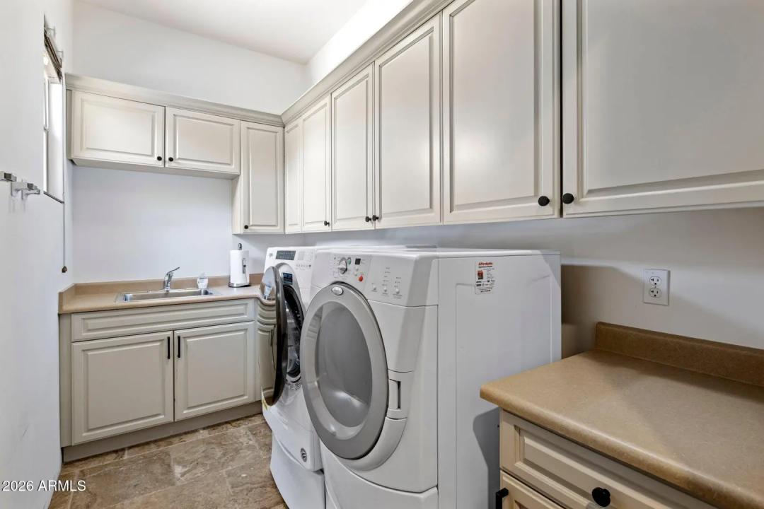 Real Estate Picture 33