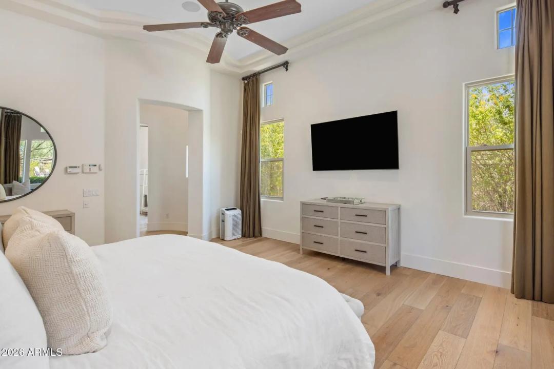 Real Estate Picture 22