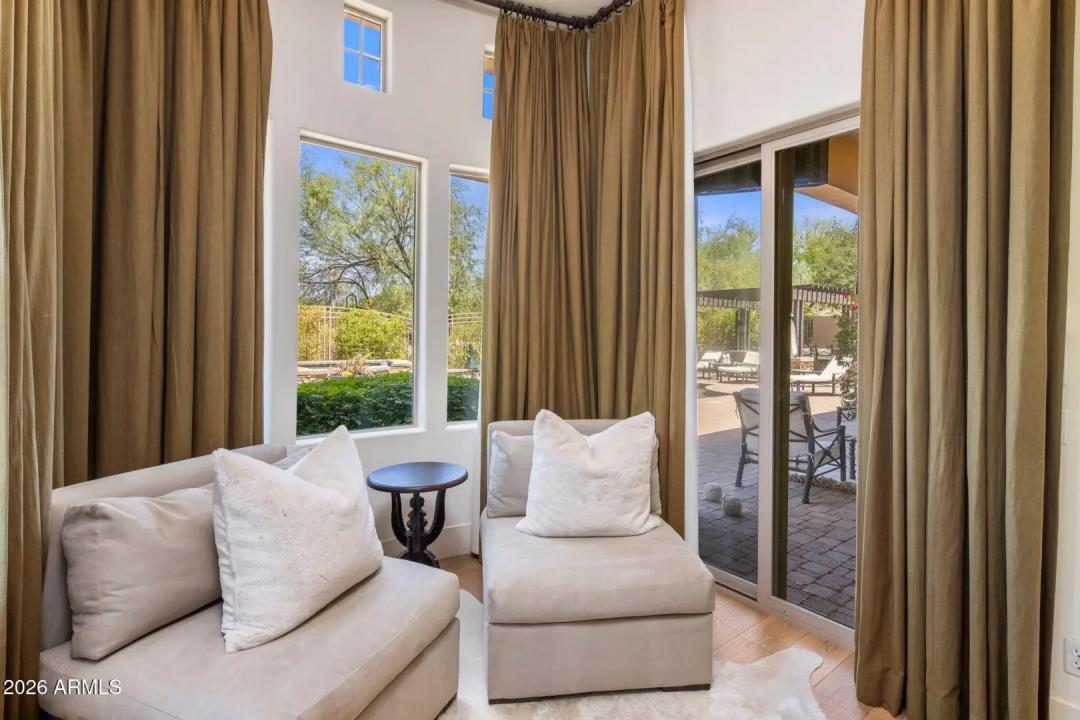 Real Estate Picture 23