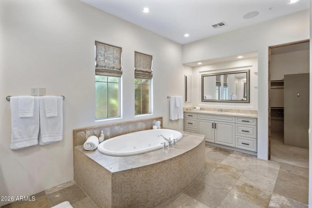 Real Estate Picture 25