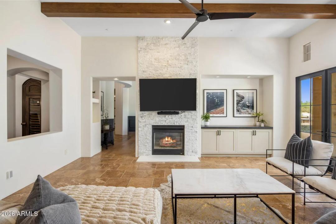 Real Estate Picture 10