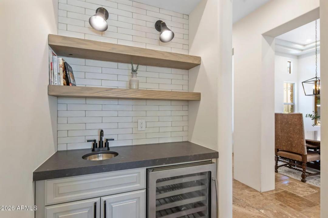 Real Estate Picture 17