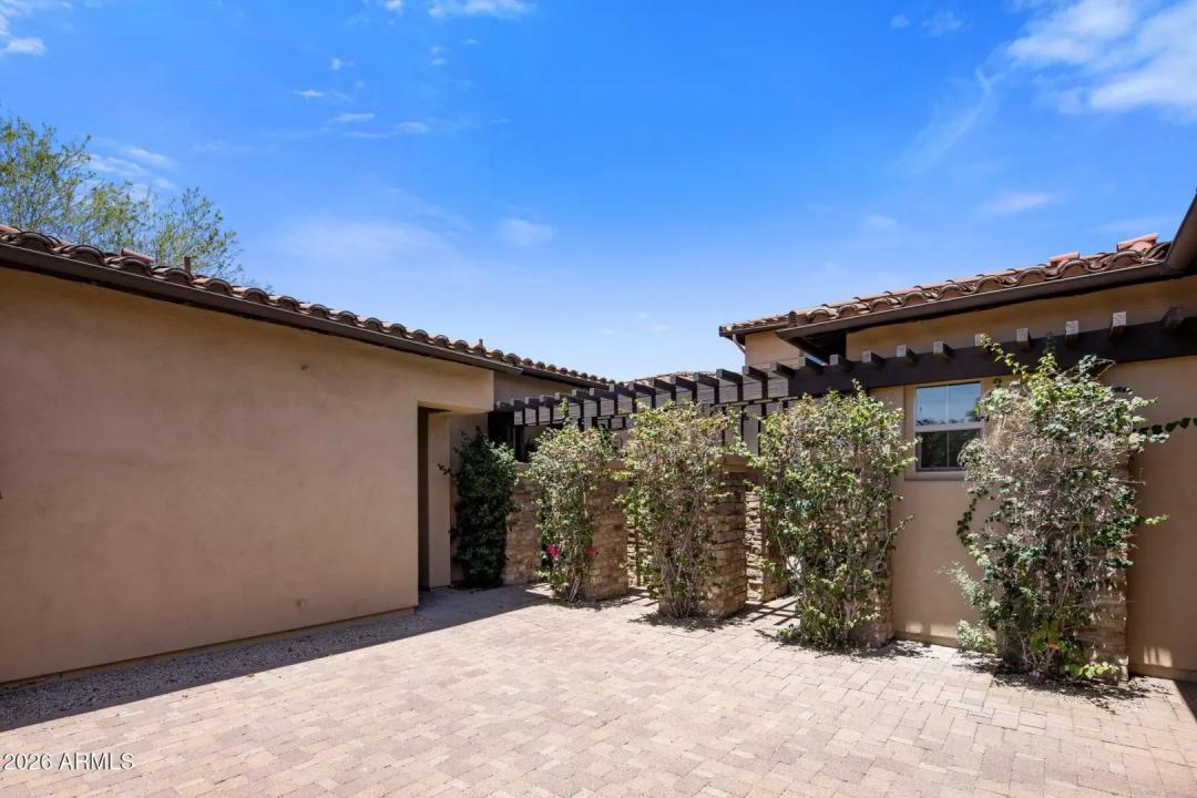 Real Estate Picture 52
