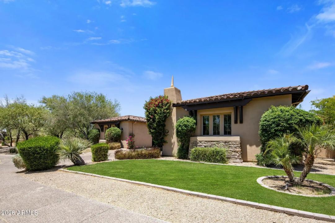 Real Estate Picture 3