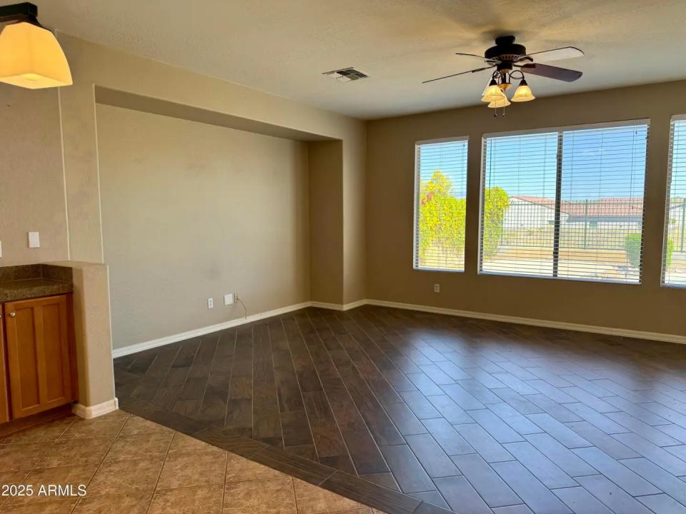 Real Estate Picture 4