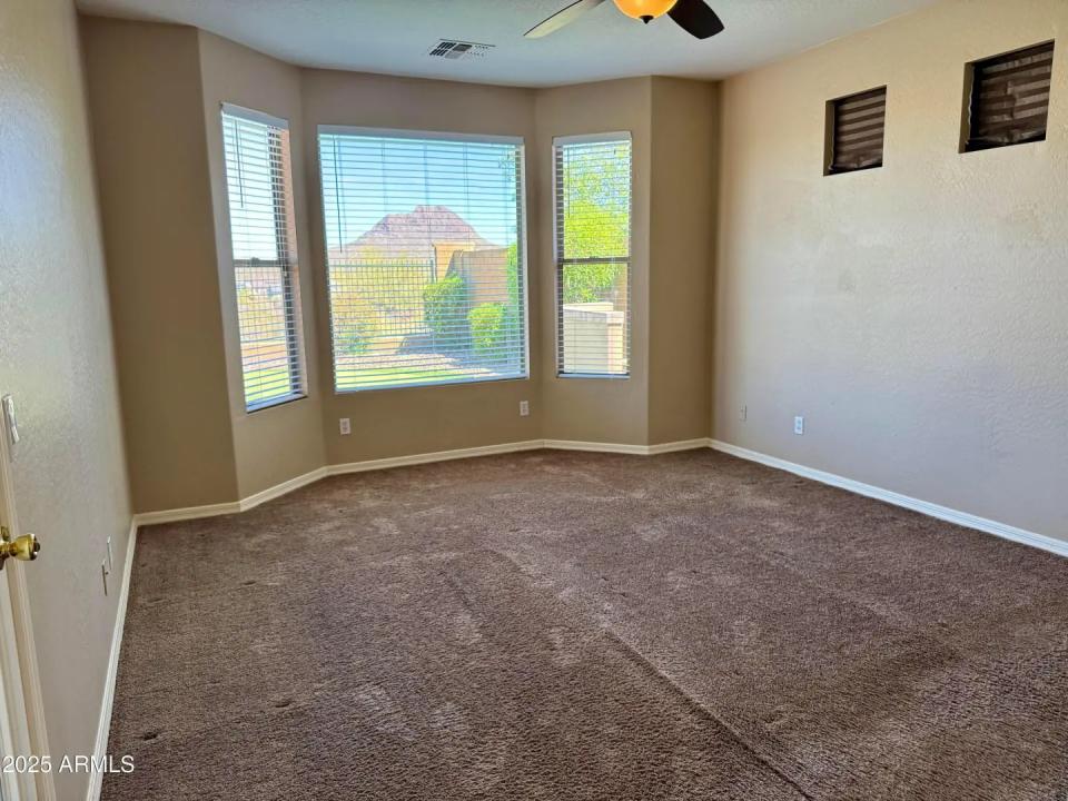 Real Estate Picture 7
