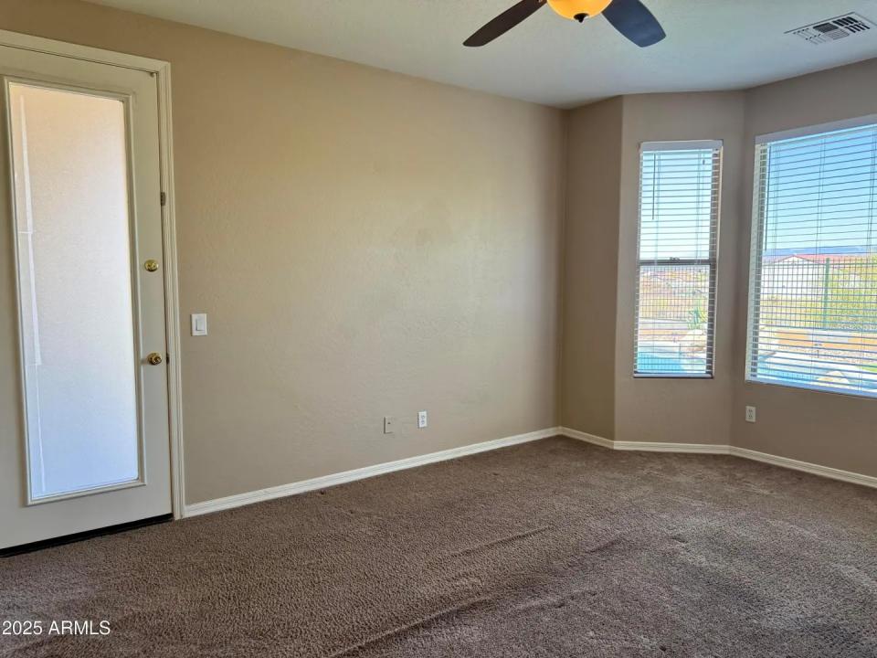 Real Estate Picture 8