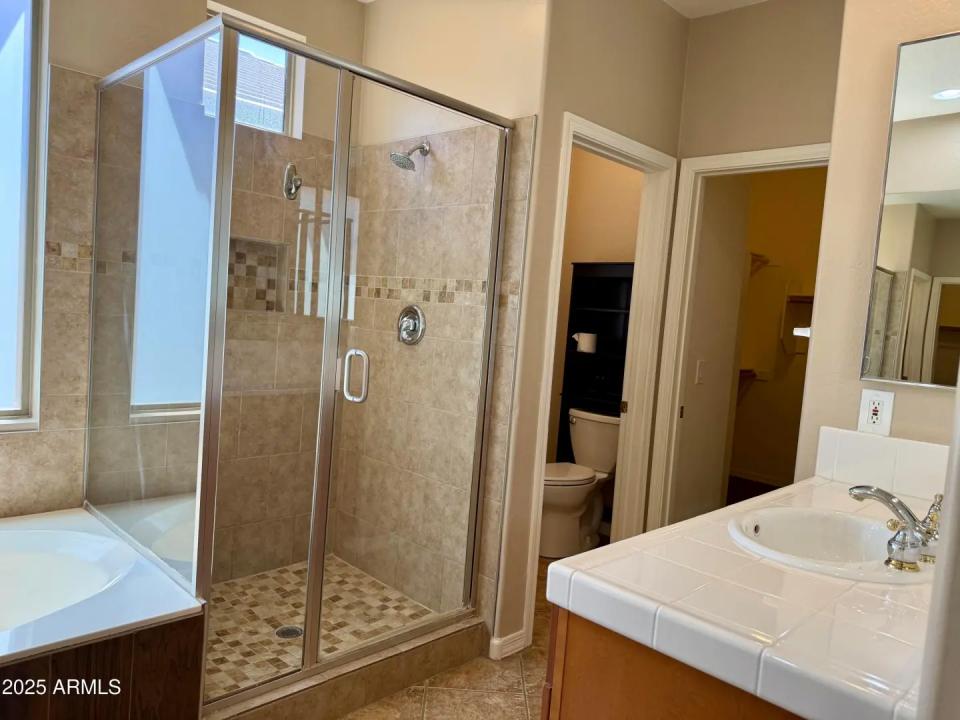 Real Estate Picture 9