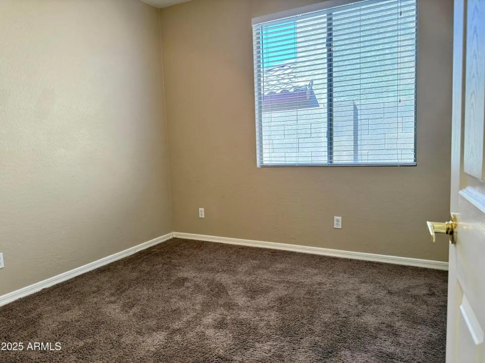 Real Estate Picture 15