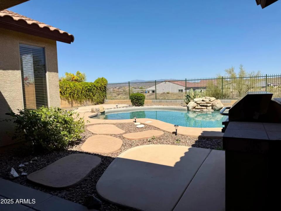Real Estate Picture 19