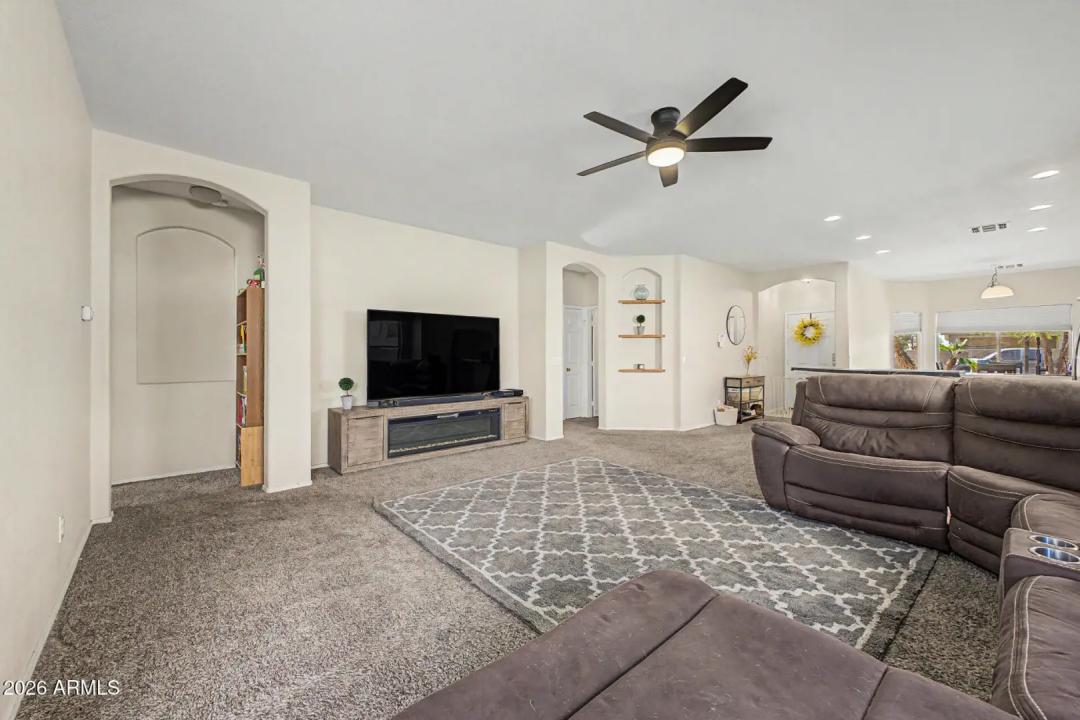 Real Estate Picture 2